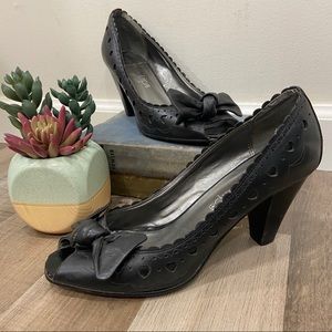 Two Lips Peep Toe Heels Size 7
